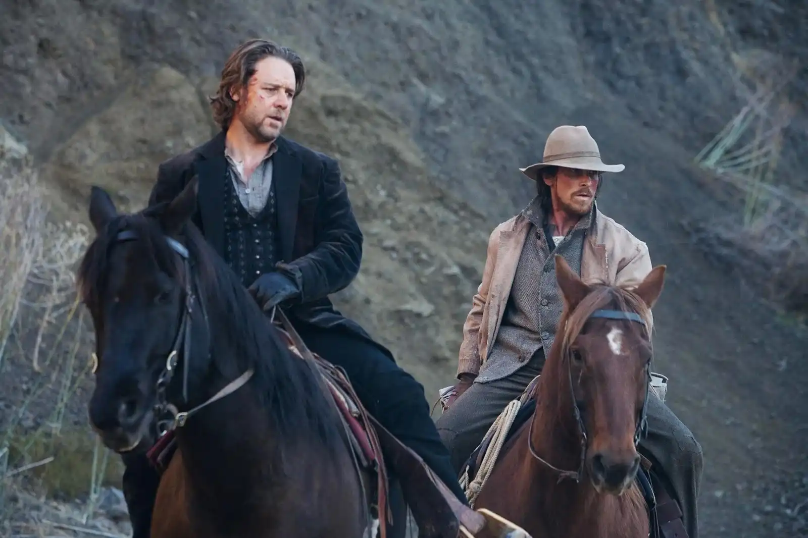 Russell Crowe and Christian Bale play two cowboys in the lawless Wild West.